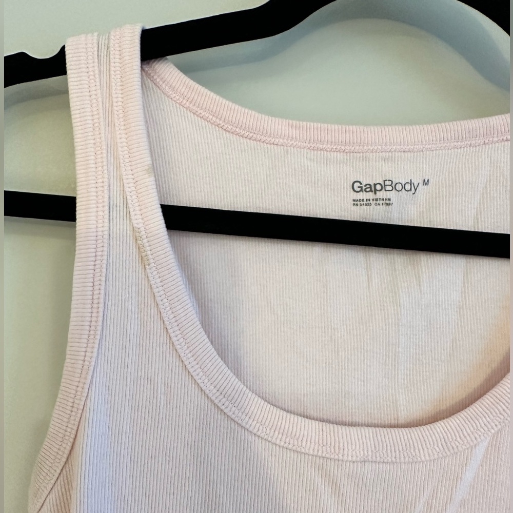 Light Pink Ribbed Tank - Picture 2 of 4